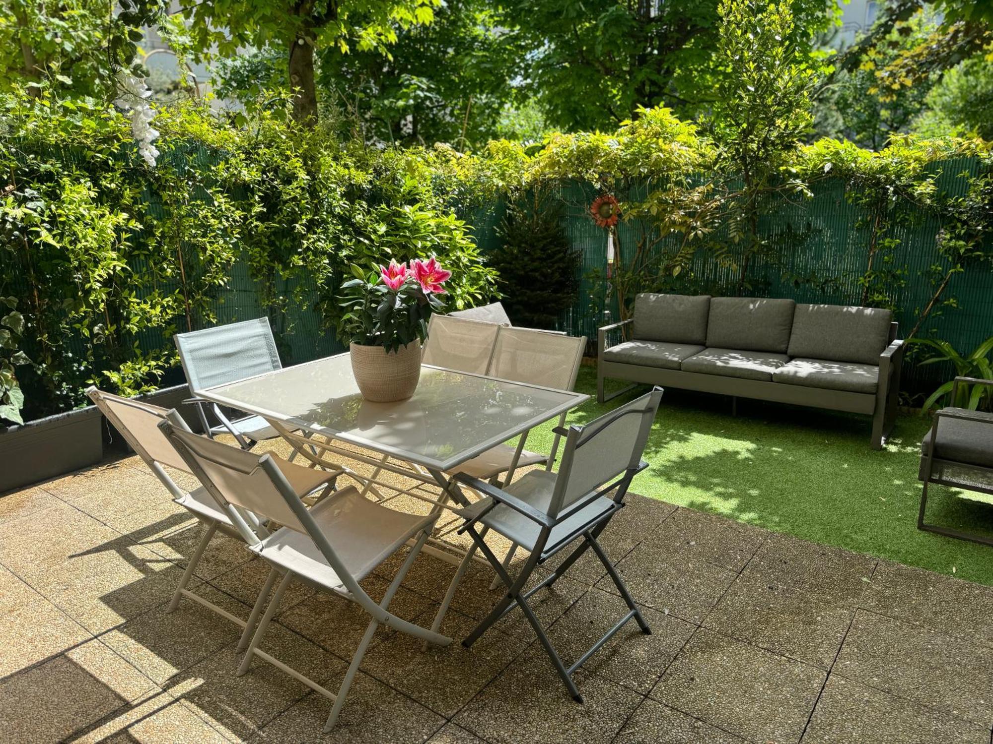 Le Jardin Du Stade By Uta House Saint-Denis  Luaran gambar